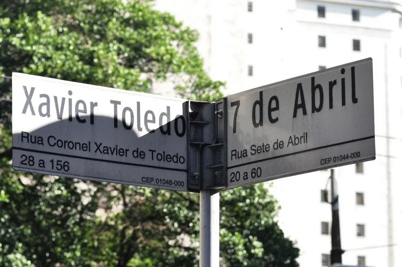 Placa da Rua Sete de Abril